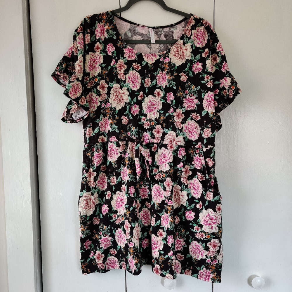 Xhilaration floral dress in size L
